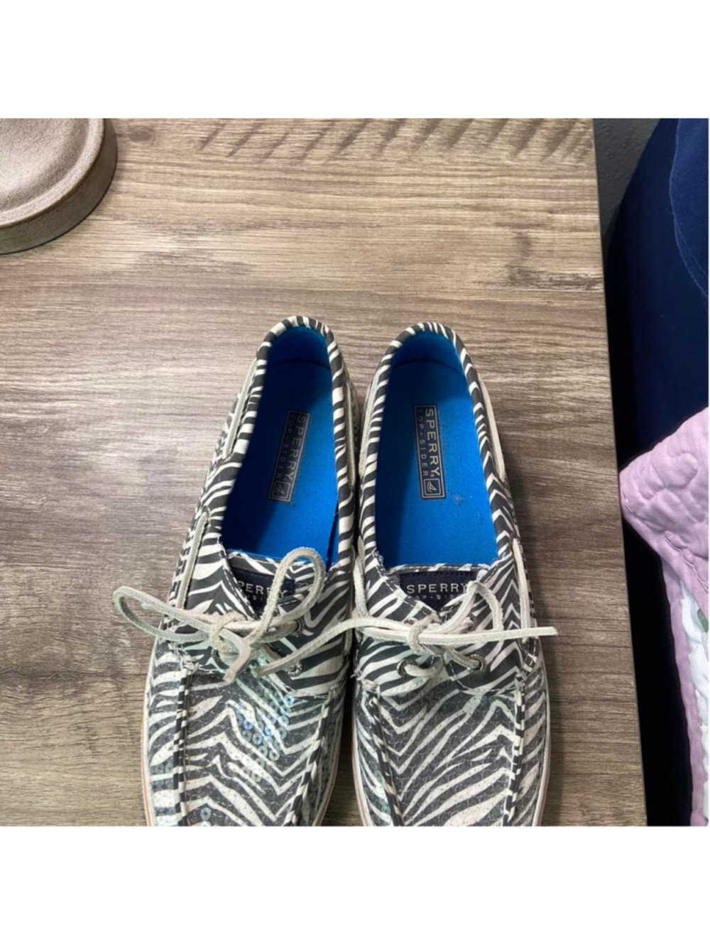 Sperry Top-Sider white and black zebra print boat shoes #preppy #summer